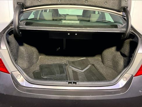 Used 2016 Toyota Camry SE image 35