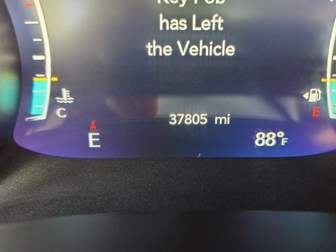 Used 2023 Chrysler Pacifica Touring-L AWD/4WD image 23