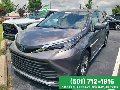 Used 2024 Toyota Sienna LE
