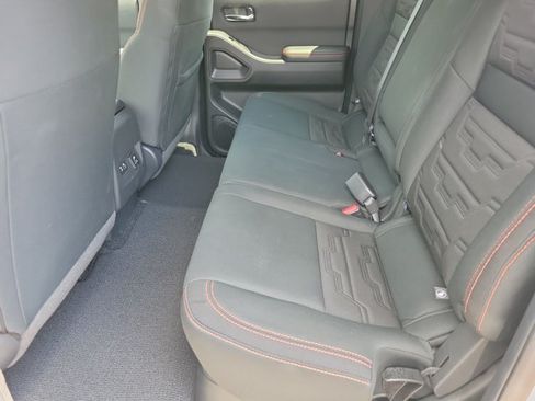 Used 2025 Nissan Frontier Pro-X w/ Pro Convenience Package RWD image 9