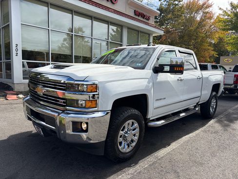 Used 2019 Chevrolet Silverado 2500 LTZ w/ Duramax Plus Package image 2