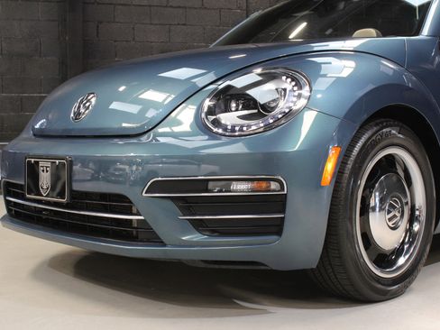 Used 2018 Volkswagen Beetle 2.0T S image 5