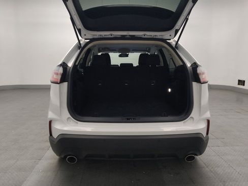 Used 2020 Ford Edge SE FWD image 29
