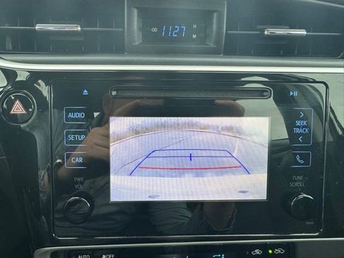 Used 2019 Toyota Corolla LE image 19