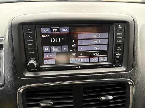 Used 2016 Dodge Grand Caravan SXT w/ Rear Park Assist Package image 60