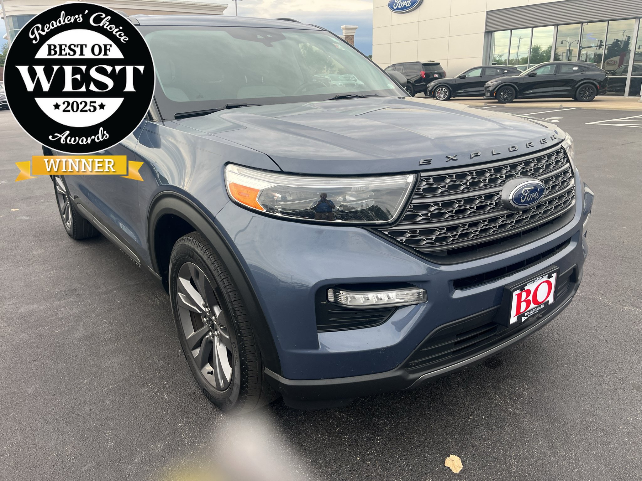 Used 2021 Ford Explorer XLT w/ Equipment Group 202A AWD/4WD image 1