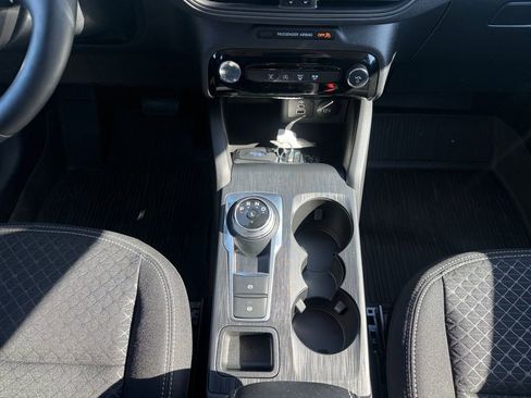 Used 2025 Ford Escape Active w/ Tech Pack #1 AWD/4WD image 29