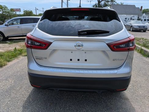 Used 2020 Nissan Rogue Sport SV w/ All-Weather Package AWD/4WD image 5