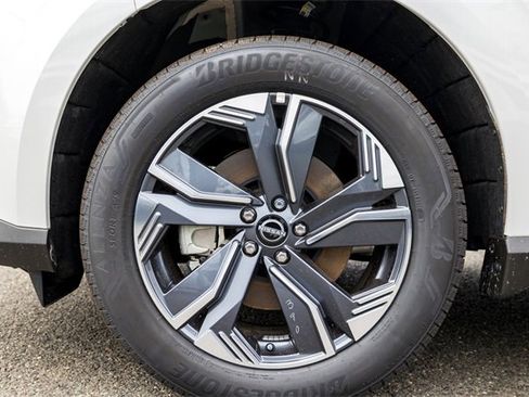 New 2025 Nissan Murano SL image 9