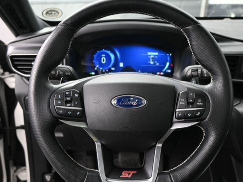 Used 2020 Ford Explorer ST w/ Premium Technology Package image 11