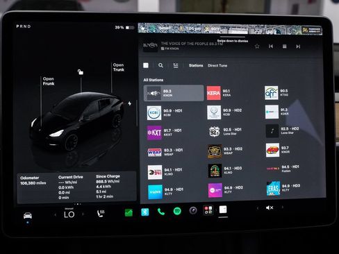 Used 2022 Tesla Model Y Long Range AWD/4WD image 27