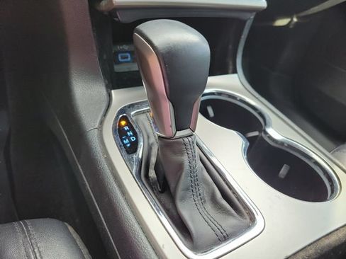 Used 2018 Jeep Grand Cherokee Limited RWD image 22