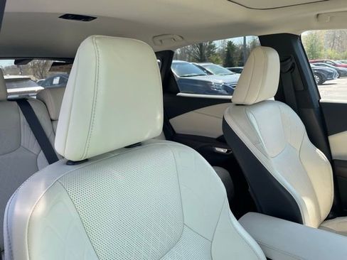 Used 2025 Lexus RX 350 Premium Plus w/ Convenience Package image 7