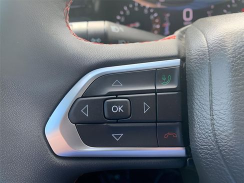 Used 2025 Jeep Compass Trailhawk AWD/4WD image 10