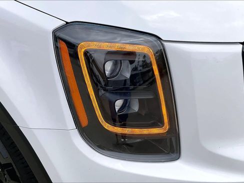 Used 2022 Kia Telluride EX w/ EX Premium Package AWD/4WD image 27