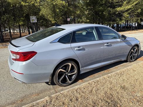 Used 2022 Honda Accord Sport Special Edition image 9