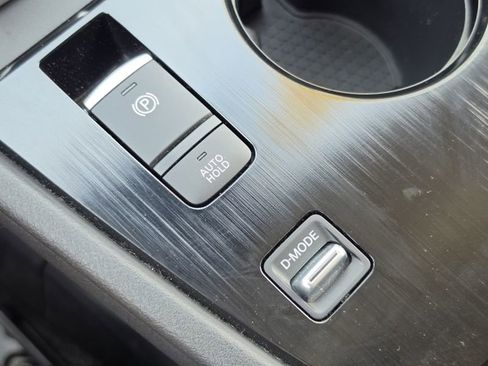 Used 2025 Nissan Rogue SV FWD image 25