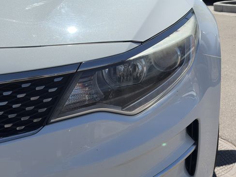 Used 2018 Kia Optima EX FWD image 11