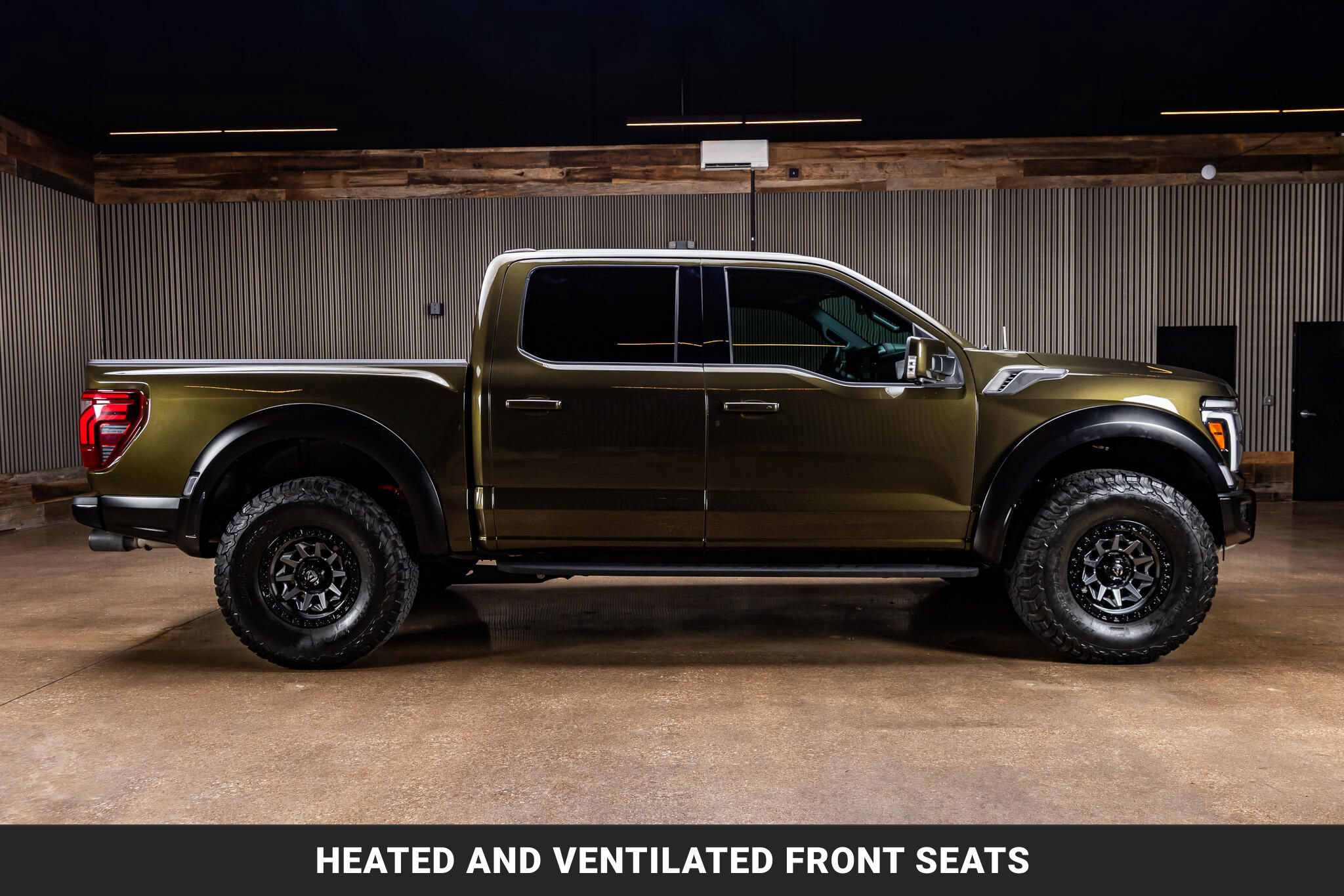 Used 2024 Ford F150 Raptor AWD/4WD image 10