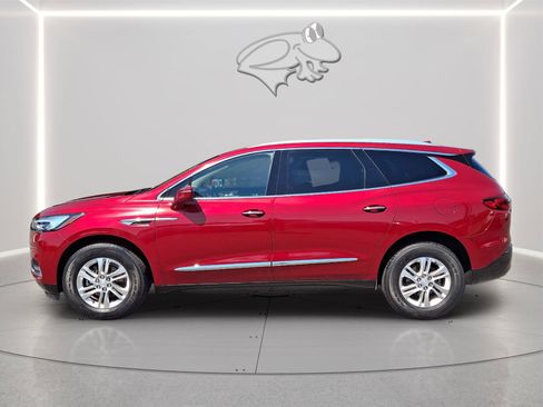 Used 2020 Buick Enclave Essence w/ Sound and Sites Package AWD/4WD image 2