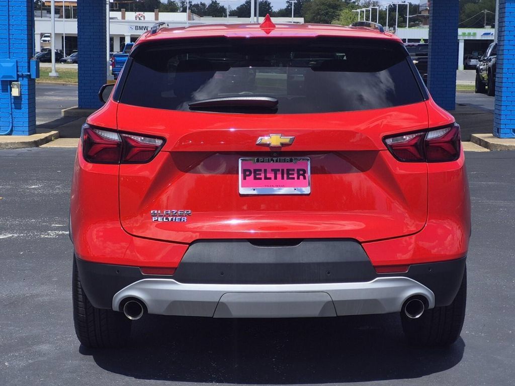 Used 2021 Chevrolet Blazer LT FWD image 5