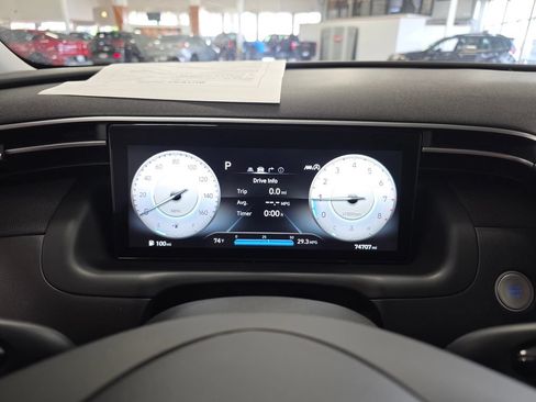 Used 2022 Hyundai Tucson Limited AWD/4WD image 17