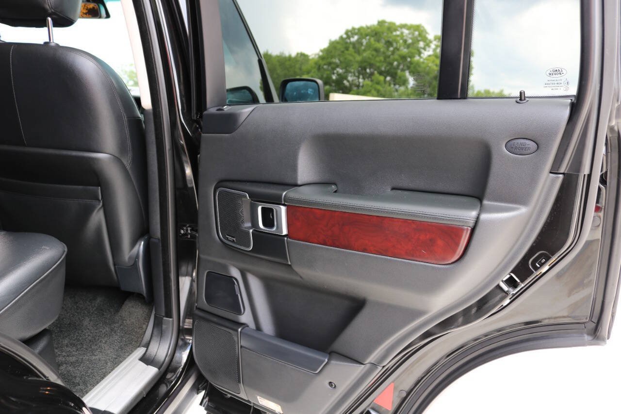 Used 2011 Land Rover Range Rover HSE AWD/4WD image 32