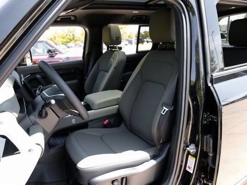 New 2026 Land Rover Defender 110 X-Dynamic SE AWD/4WD image 42