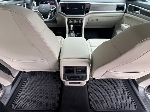 Used 2022 Volkswagen Atlas SE image 37