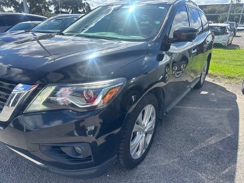 Used 2018 Nissan Pathfinder SL w/ SL Premium Package FWD image 5