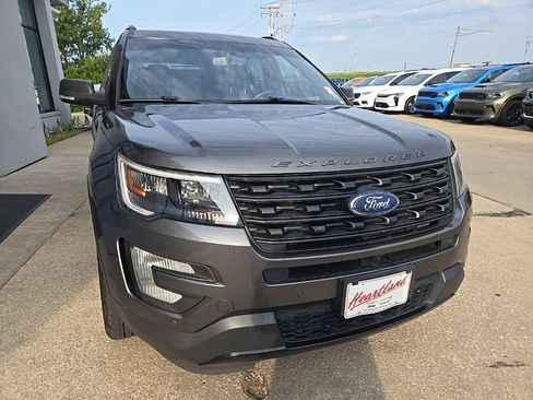 Used 2017 Ford Explorer Sport w/ Equipment Group 401A AWD/4WD image 14
