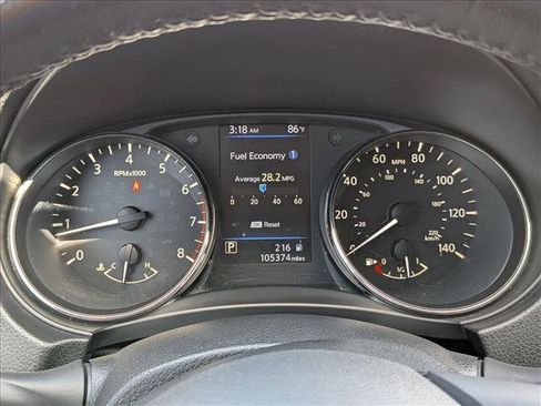 Used 2018 Nissan Rogue SV FWD image 11