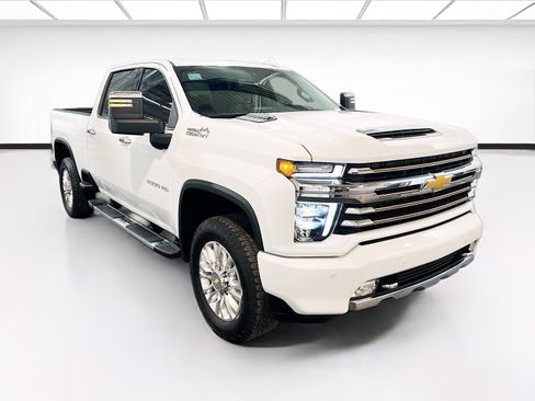 Used 2022 Chevrolet Silverado 2500 High Country w/ Safety Package II AWD/4WD image 3