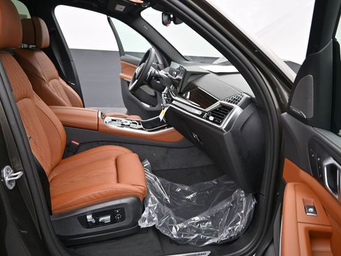 New 2026 BMW X5 M60i image 27