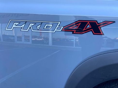 Used 2024 Nissan Frontier PRO-4X w/ Pro Convenience Package image 9