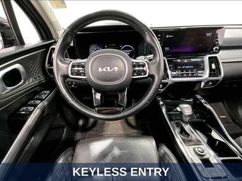 Used 2022 Kia Sorento SX AWD/4WD image 11