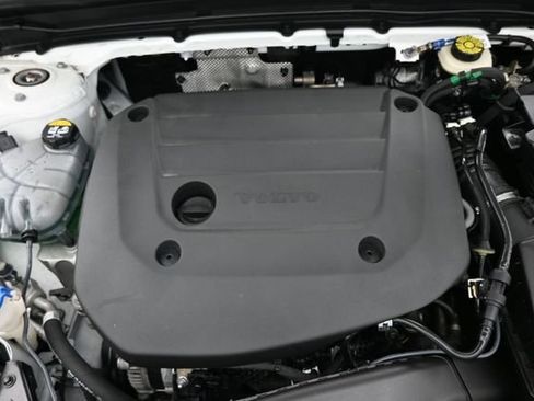 Used 2023 Volvo XC40 B5 Ultimate w/ Protection Package Premier AWD/4WD image 35