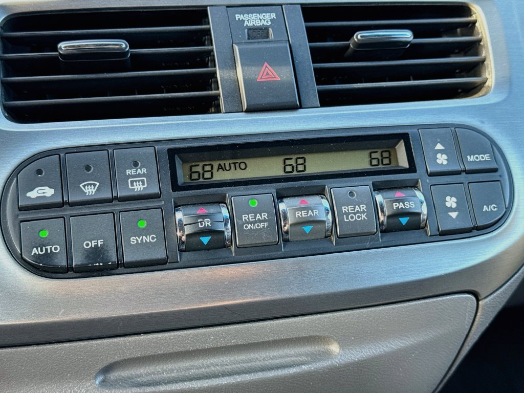 Used 2010 Honda Odyssey EX-L image 16