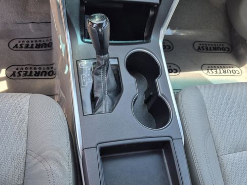 Used 2016 Toyota Camry LE FWD image 24