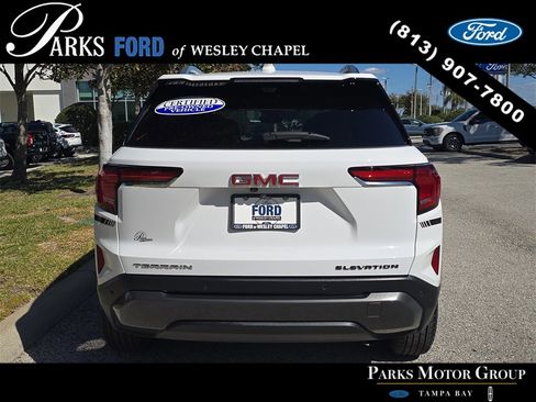Used 2026 GMC Terrain Elevation w/ Elevation Premium Package image 5