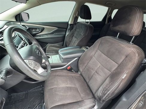 Used 2017 Nissan Murano SV image 5