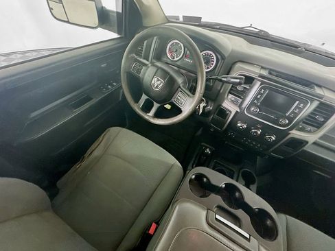 Used 2017 RAM 2500 Tradesman w/ Chrome Appearance Group image 9