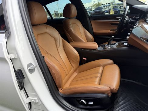 Used 2019 BMW 540i w/ Convenience Package RWD image 13