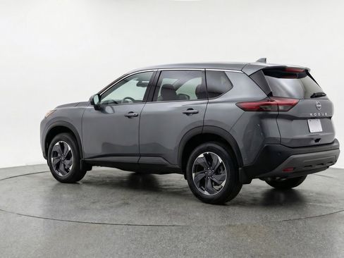 Used 2025 Nissan Rogue SV image 6