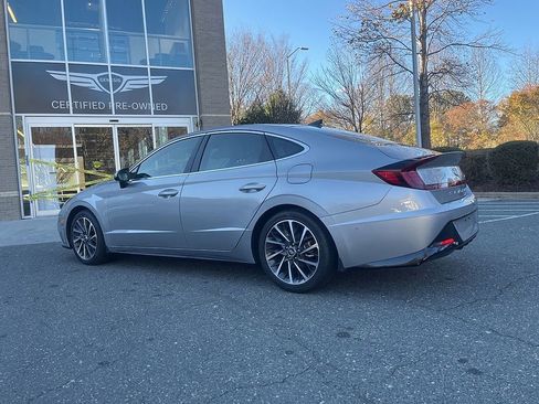 Used 2023 Hyundai Sonata Limited w/ Preferred Accessory Package image 4