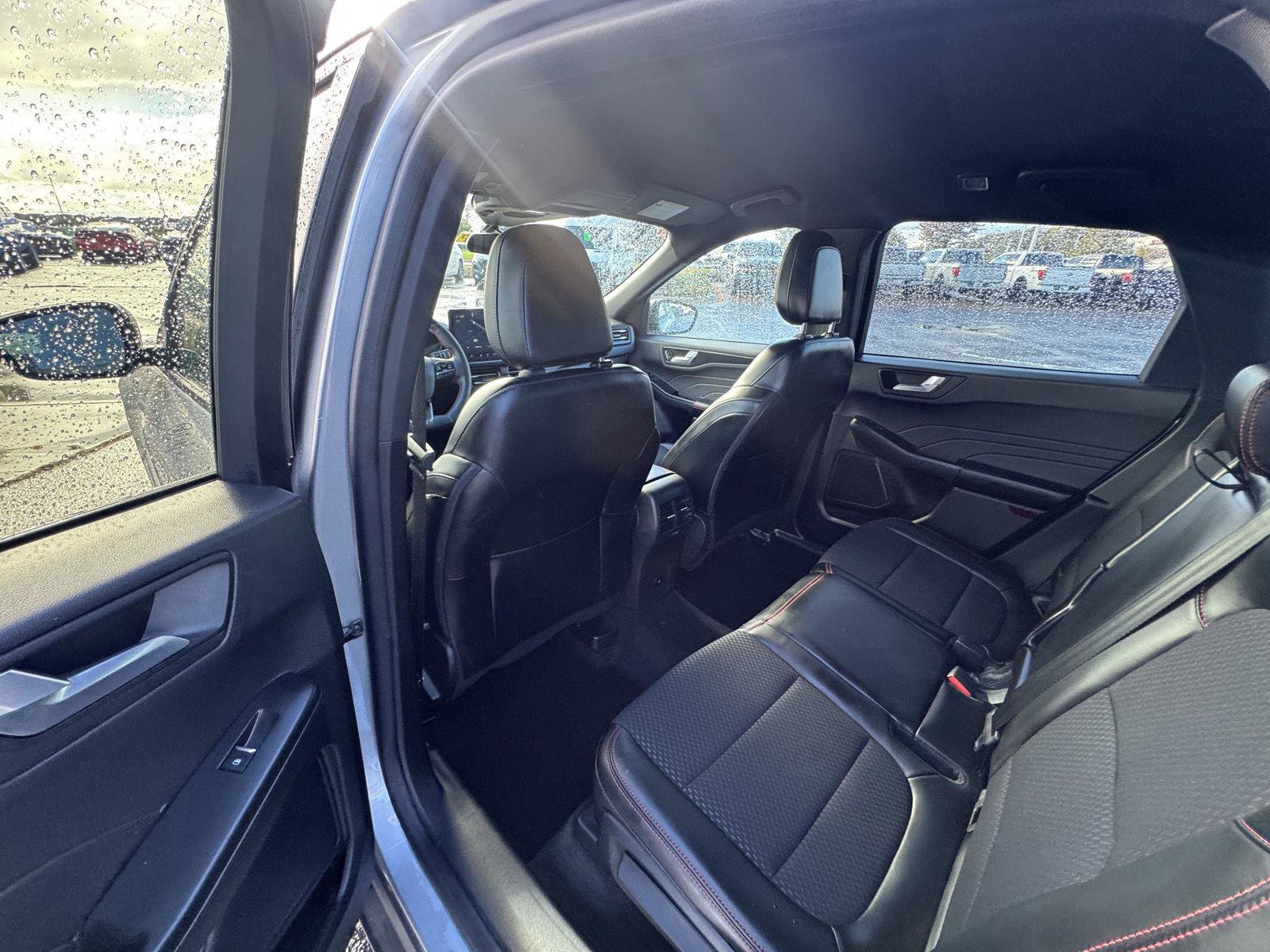 Used 2024 Ford Escape ST-Line w/ Tech Pack #1 AWD/4WD image 14