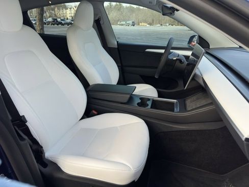 Used 2024 Tesla Model Y Long Range image 24