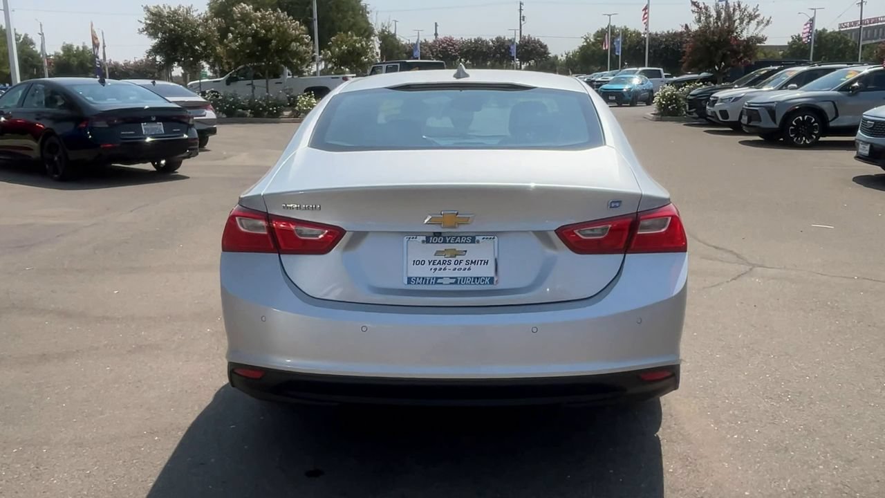 Used 2018 Chevrolet Malibu Hybrid w/ Driver Confidence Package FWD image 6