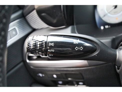 Used 2023 Hyundai Palisade Limited FWD image 17