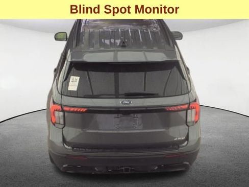 Used 2025 Ford Explorer ST-Line w/ Premium Package image 7